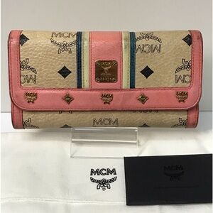 MCM Visettos Leather Continental Wallet 😍